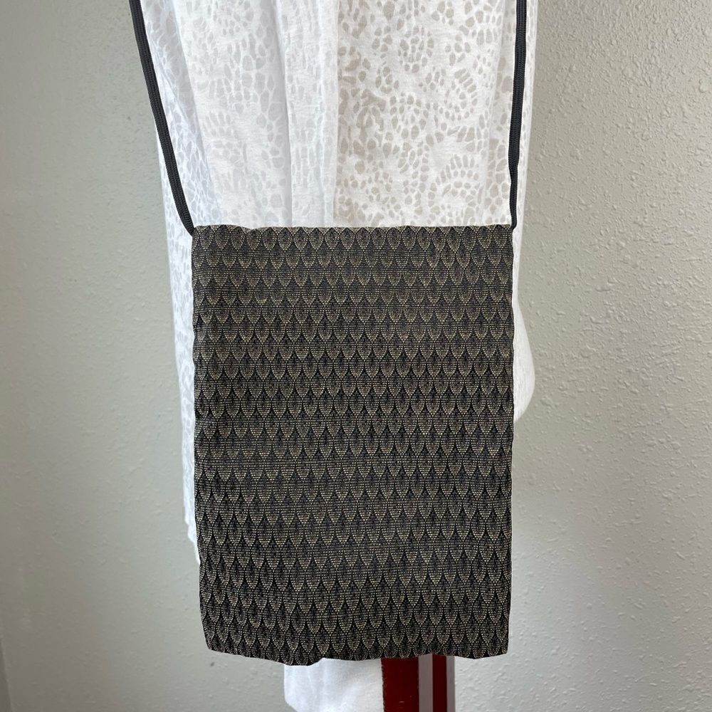 Crossbody Purse EUC - Picture 3 of 4